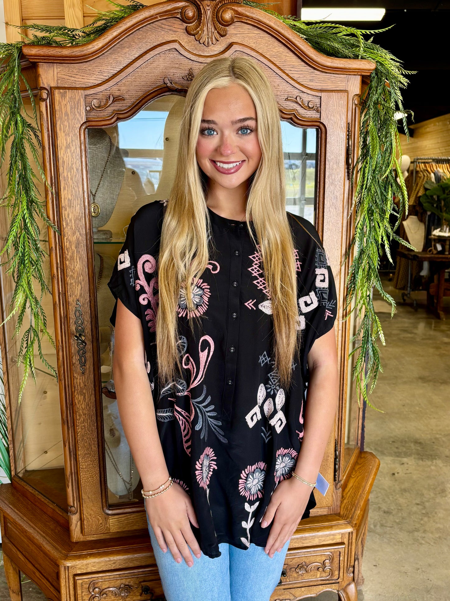 Bellania Black Poncho