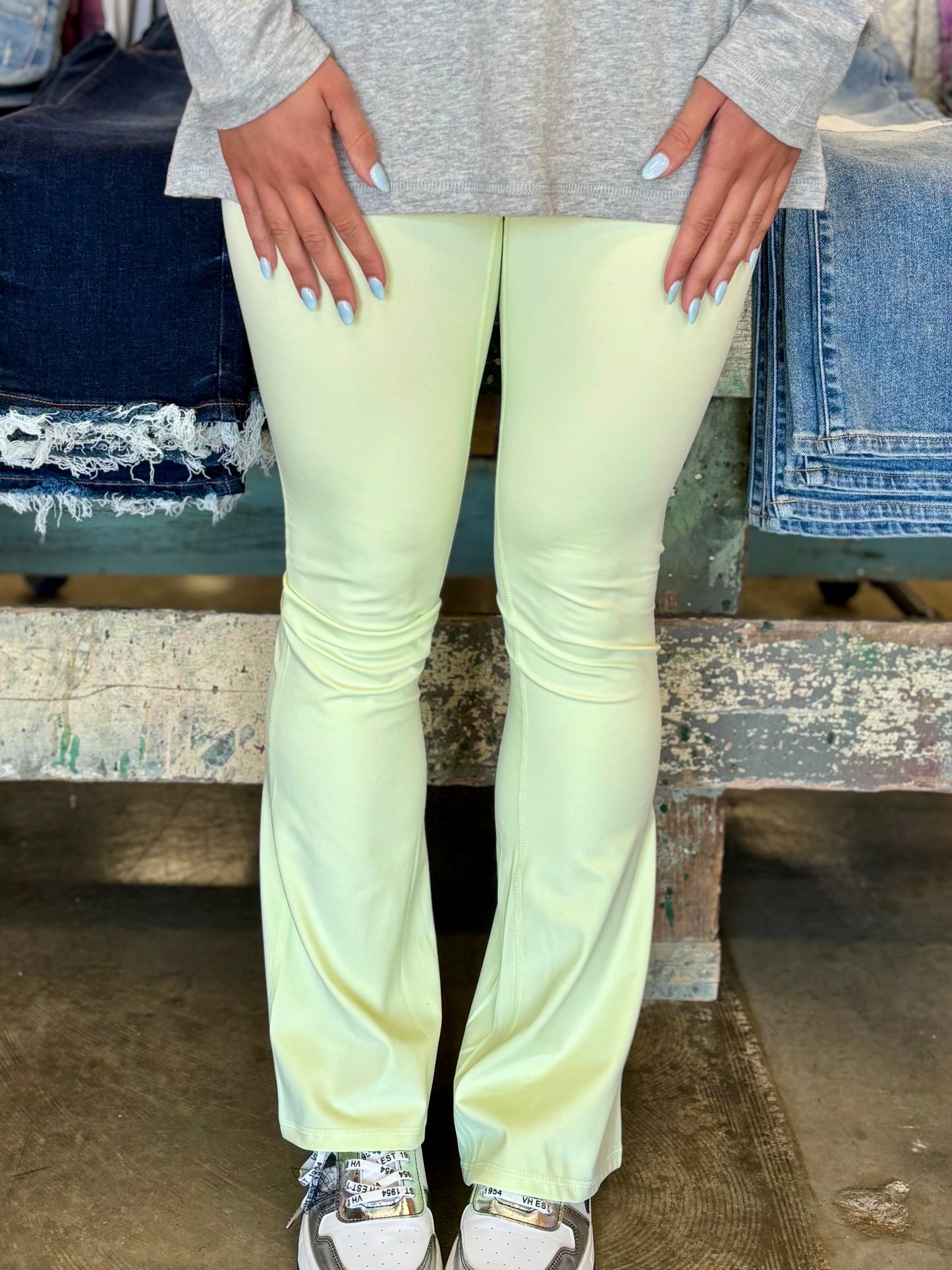 Venice Lime Flare Legging