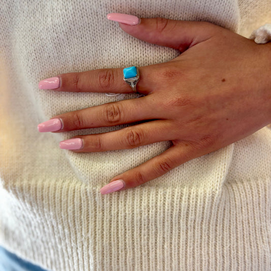 10K White Gold Antique Turquoise Ring