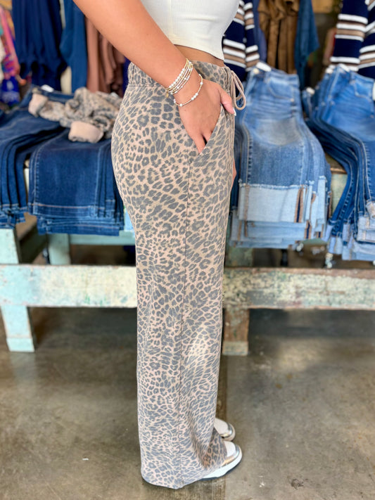 Leopard Jungle Knit Pant