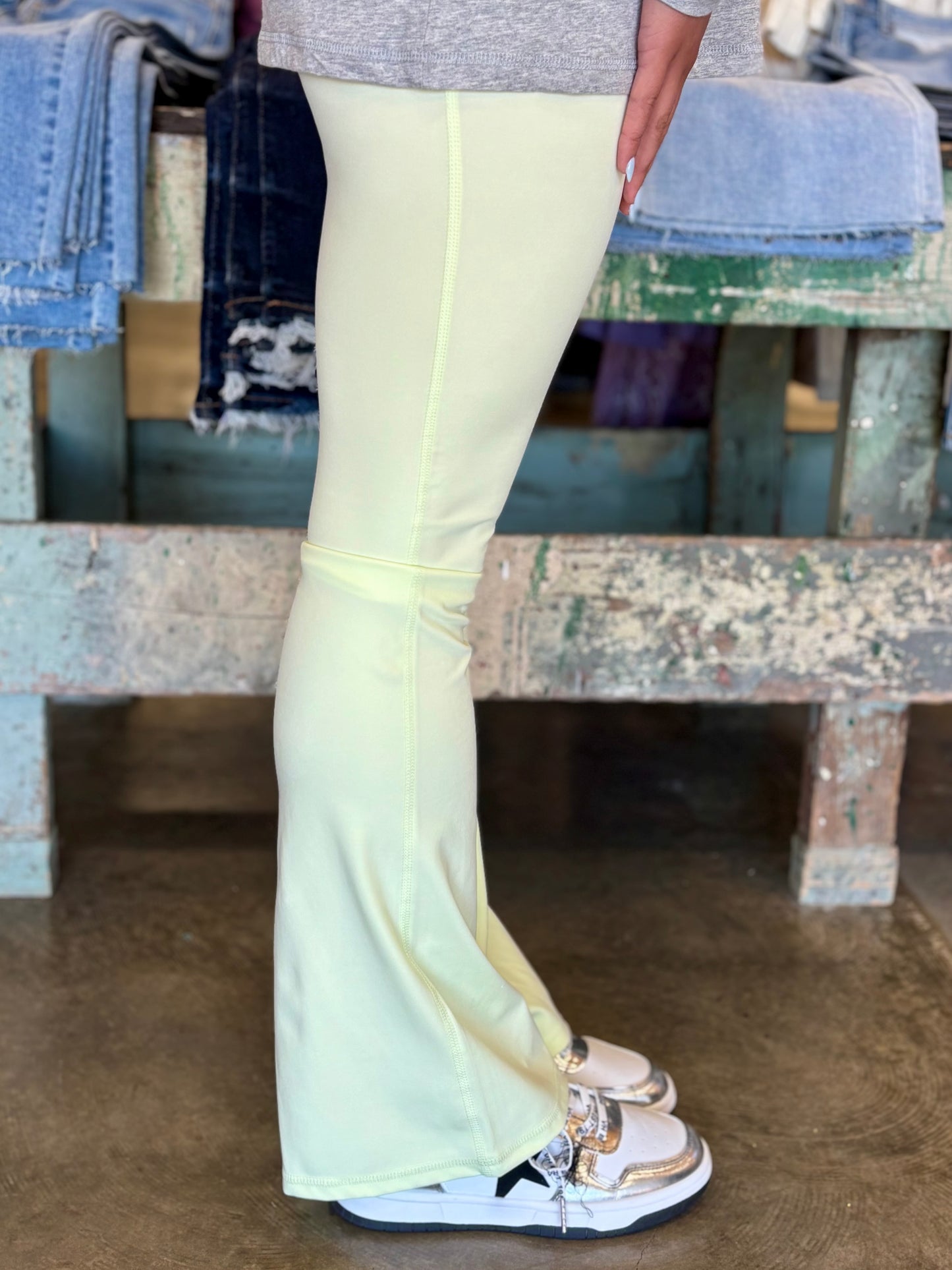 Venice Lime Flare Legging
