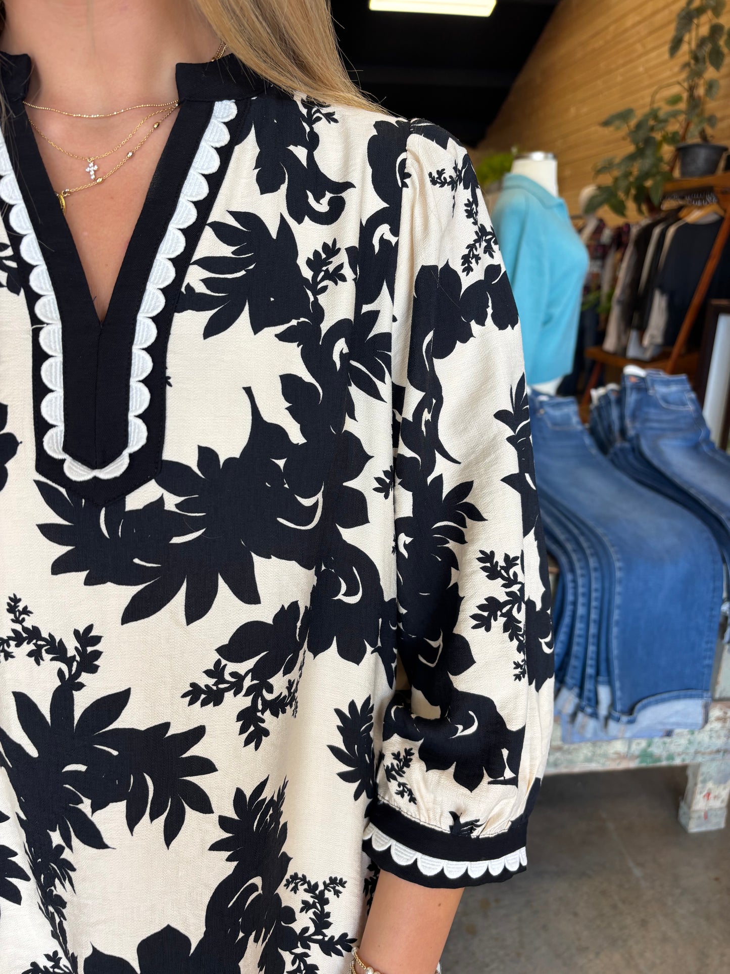 Classy Scallop Floral Dress