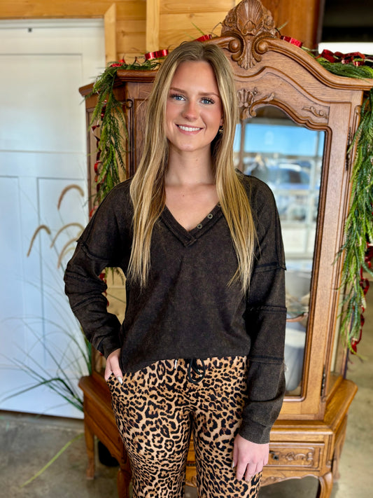 Button V-Neck Long Sleeve Top